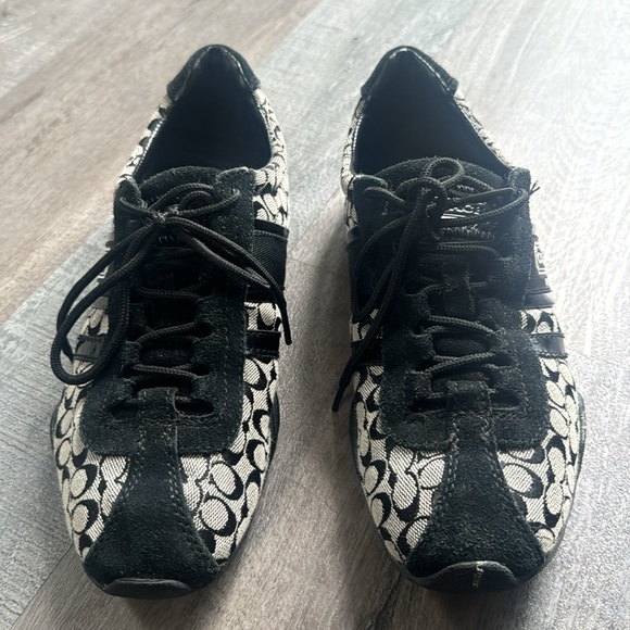 Coach signature C 8 1/2 M women’s lace up sneakers - Picture 3 of 8